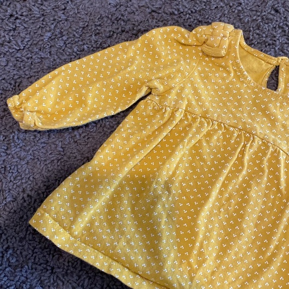 ♦️5 for $15♦️ 6-9m mustard yellow baby girls long sleeve top with bows - Picture 2 of 4